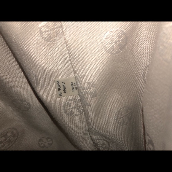 Tory Burch “ROBINSON, Mini Double Zip Tote” - Picture 7 of 8